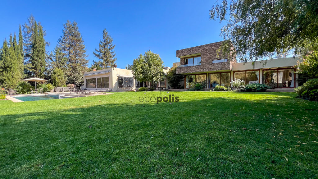 5-bedroom, 6-bathroom Casa Los Boldos property